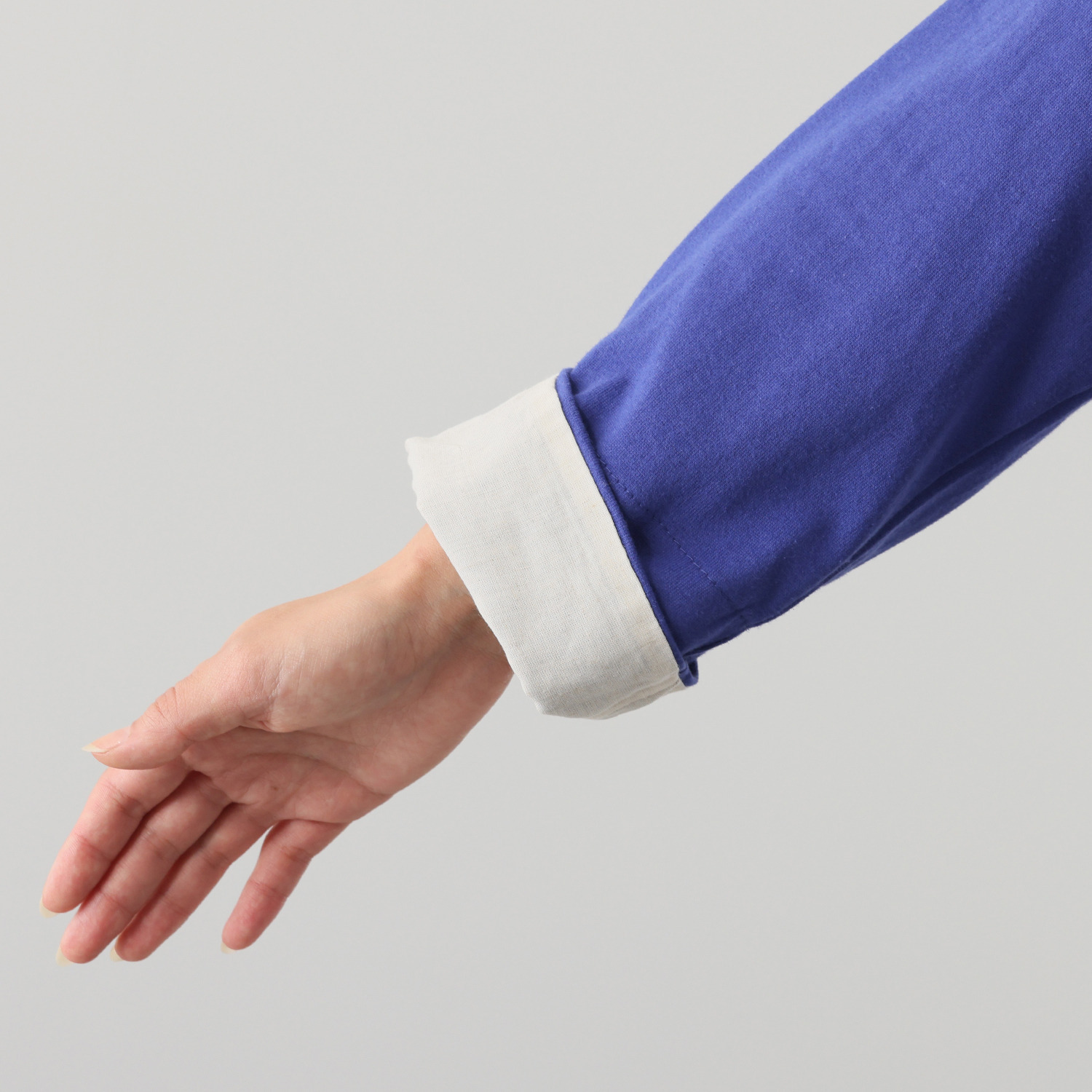 エムエムオー バスク クルーネックカーディガン