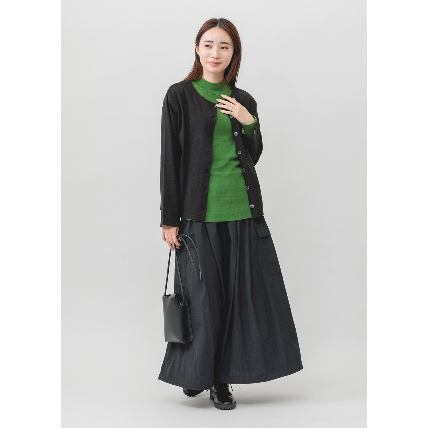 エムエムオー バスク クルーネックカーディガン