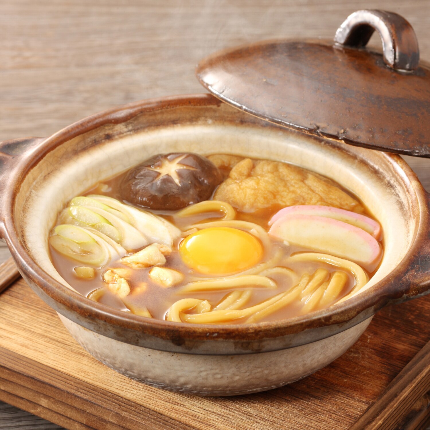 お鍋ひとつで簡単調理！ 味噌煮込うどん