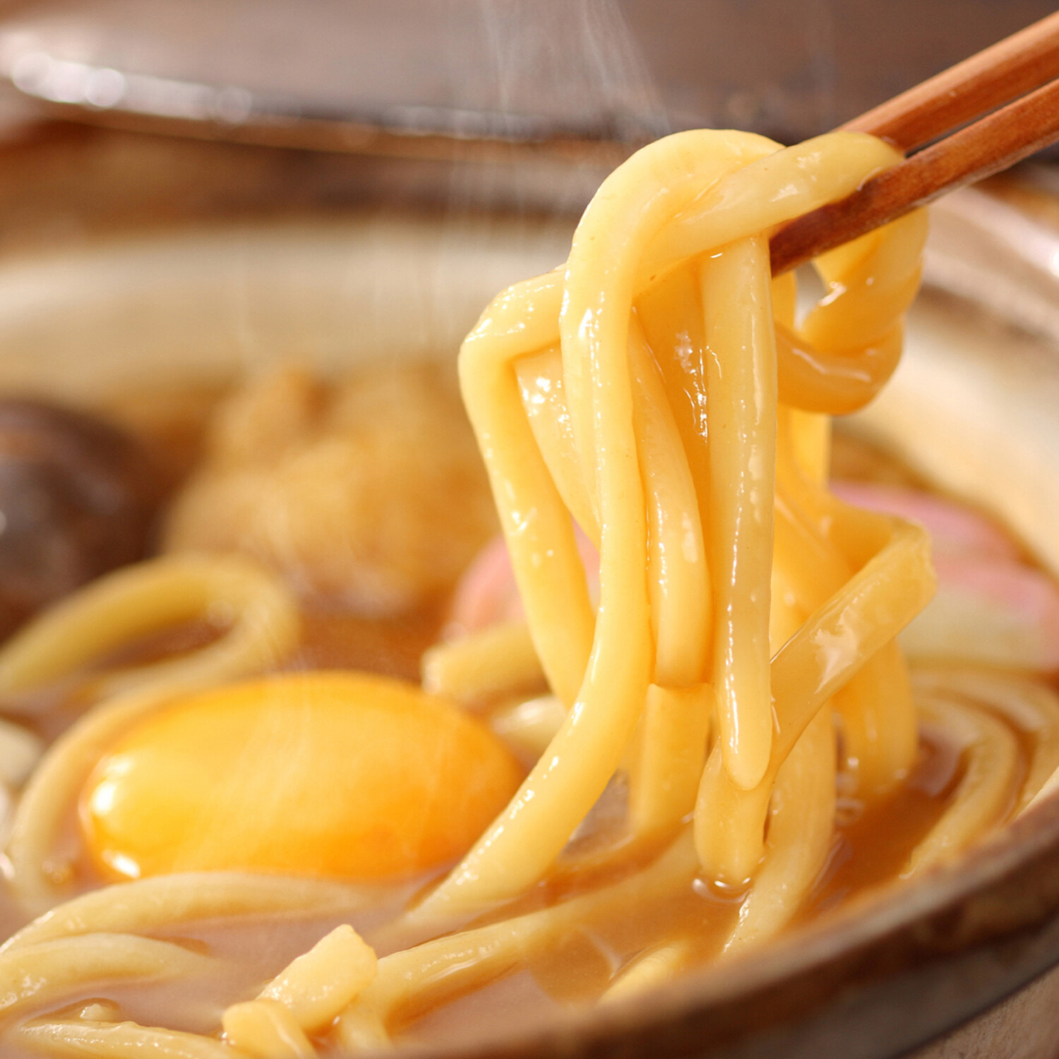 お鍋ひとつで簡単調理！ 味噌煮込うどん