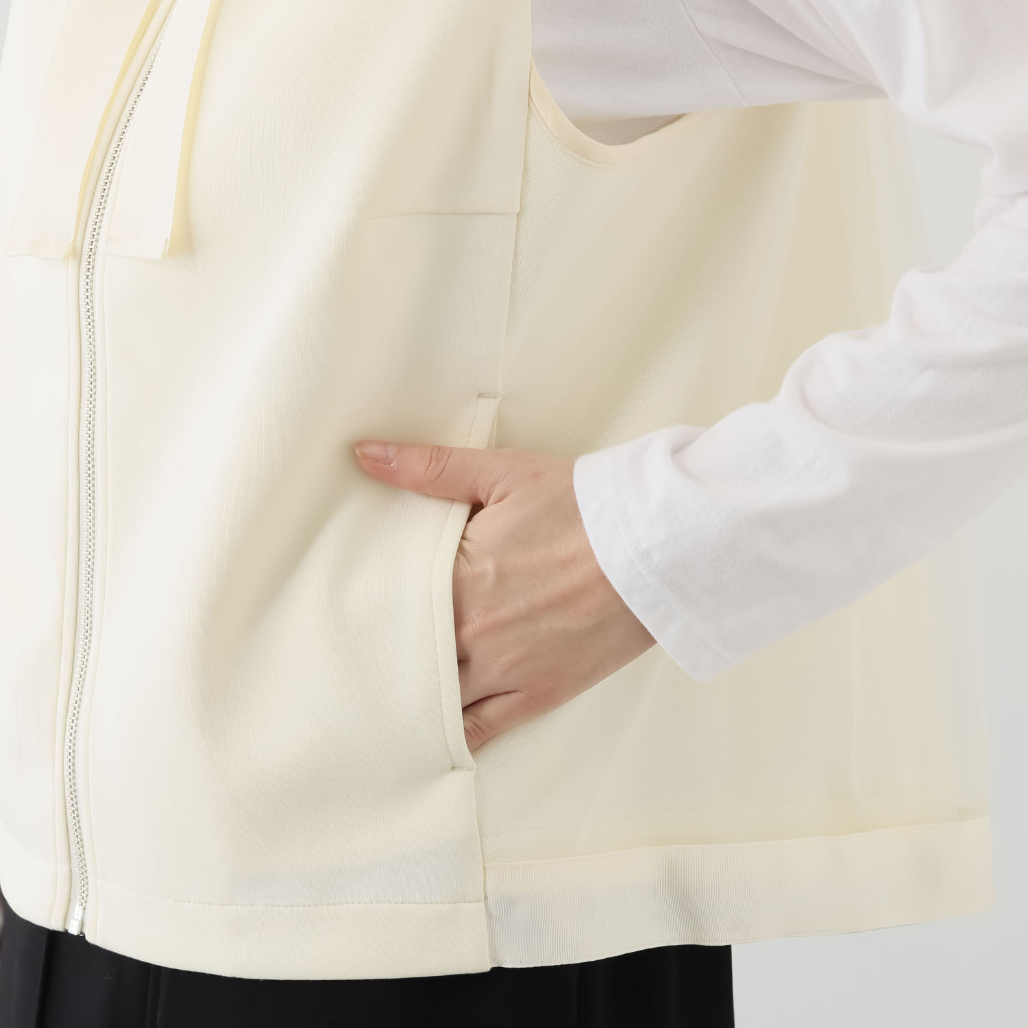 ブルーコレクション 大人かわいい決定版！！ チュール＆ グログランアクセント フード付ベスト