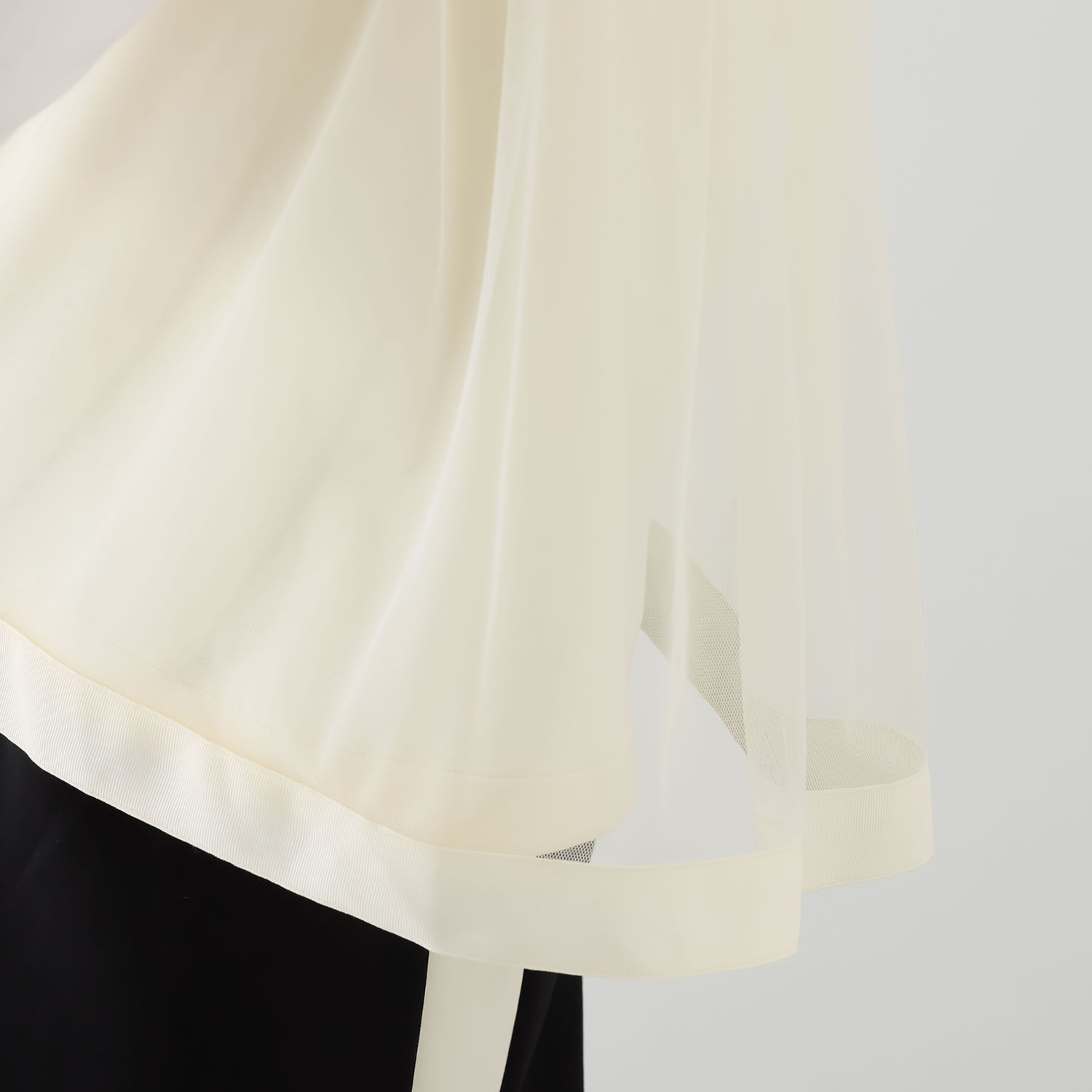 ブルーコレクション 大人かわいい決定版！！ チュール＆ グログランアクセント フード付ベスト