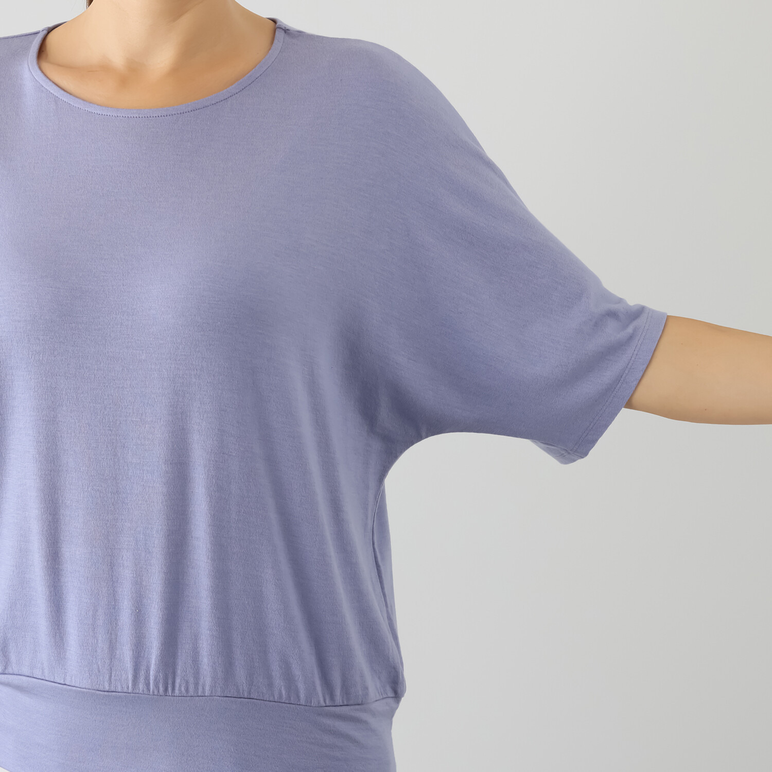 エイガールズ とろける肌触り スーパーストレッチ テンセルカシミヤ混 ドルマンプルオーバー