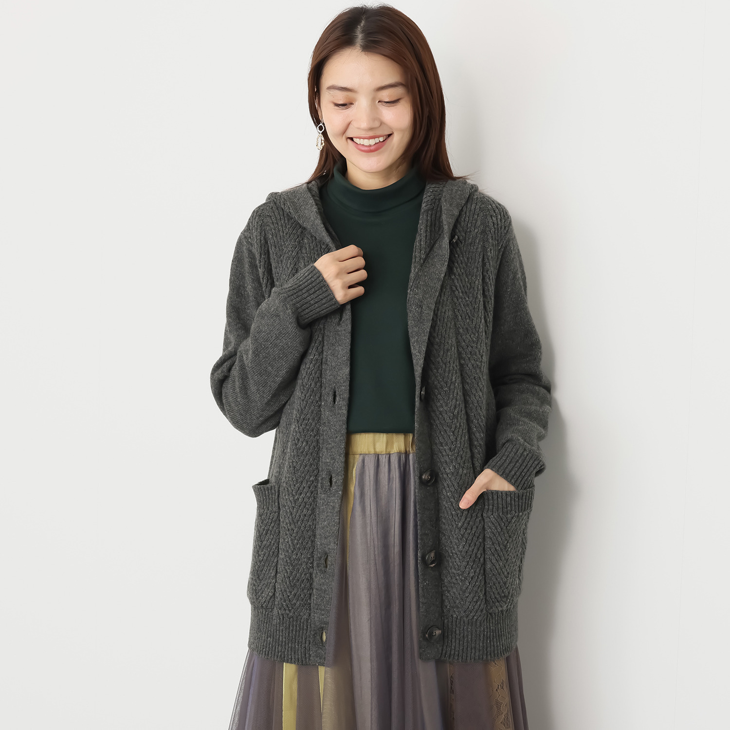 ルナリア ラムウール混 ジグザグ柄 フード付 ニットカーディガン