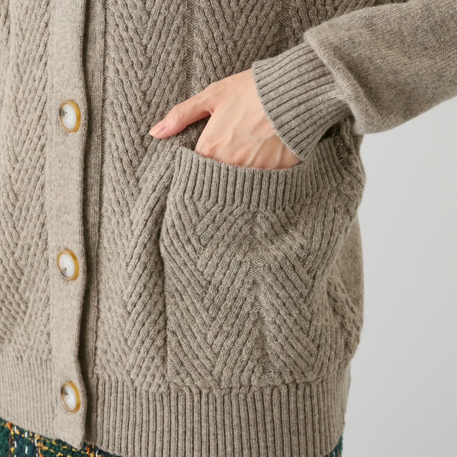 ルナリア ラムウール混 ジグザグ柄 フード付 ニットカーディガン