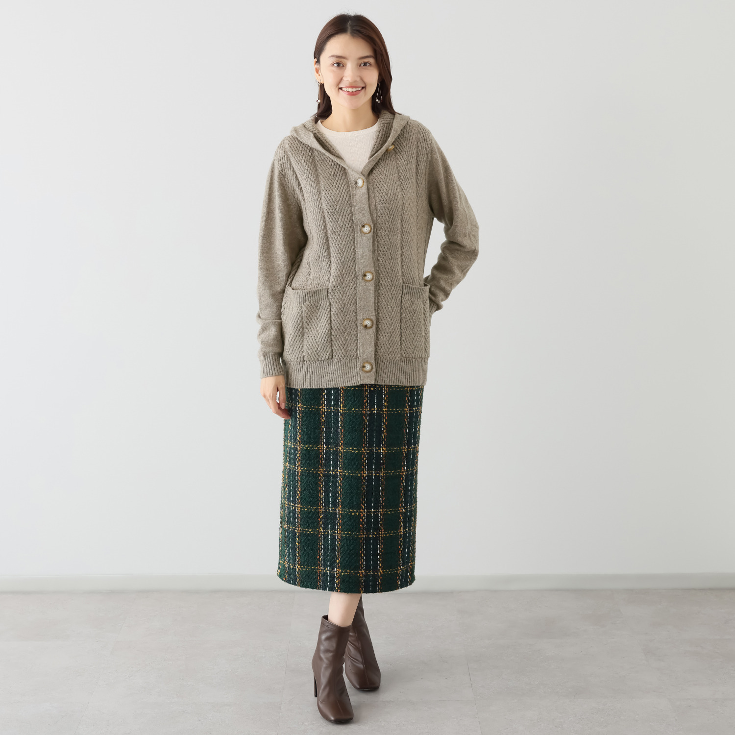 ルナリア ラムウール混 ジグザグ柄 フード付 ニットカーディガン