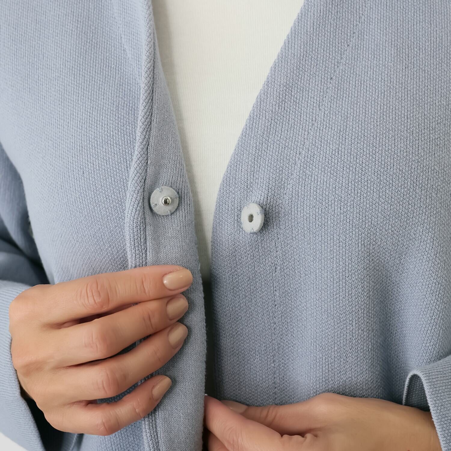 ルクオーレ 軽く羽織れる すっきりＶネック ニットコーディガン