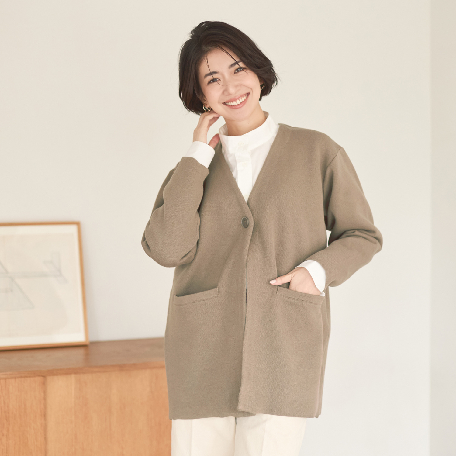 ルクオーレ 軽く羽織れる すっきりＶネック ニットコーディガン