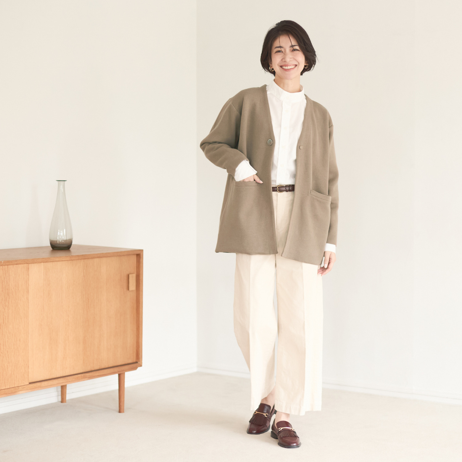 ルクオーレ 軽く羽織れる すっきりＶネック ニットコーディガン