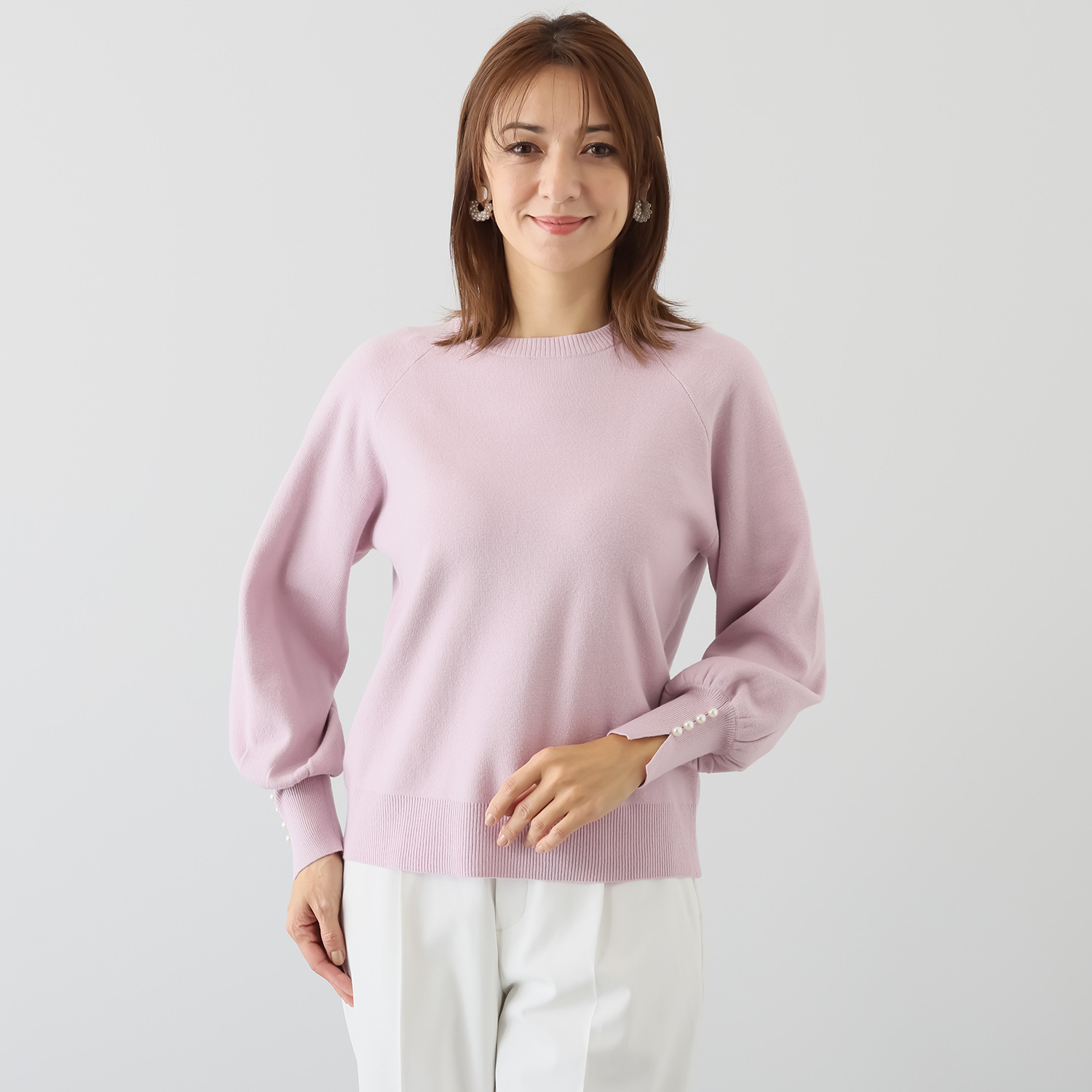 ルクオーレ パール調ボタンアクセント ニットプルオーバー