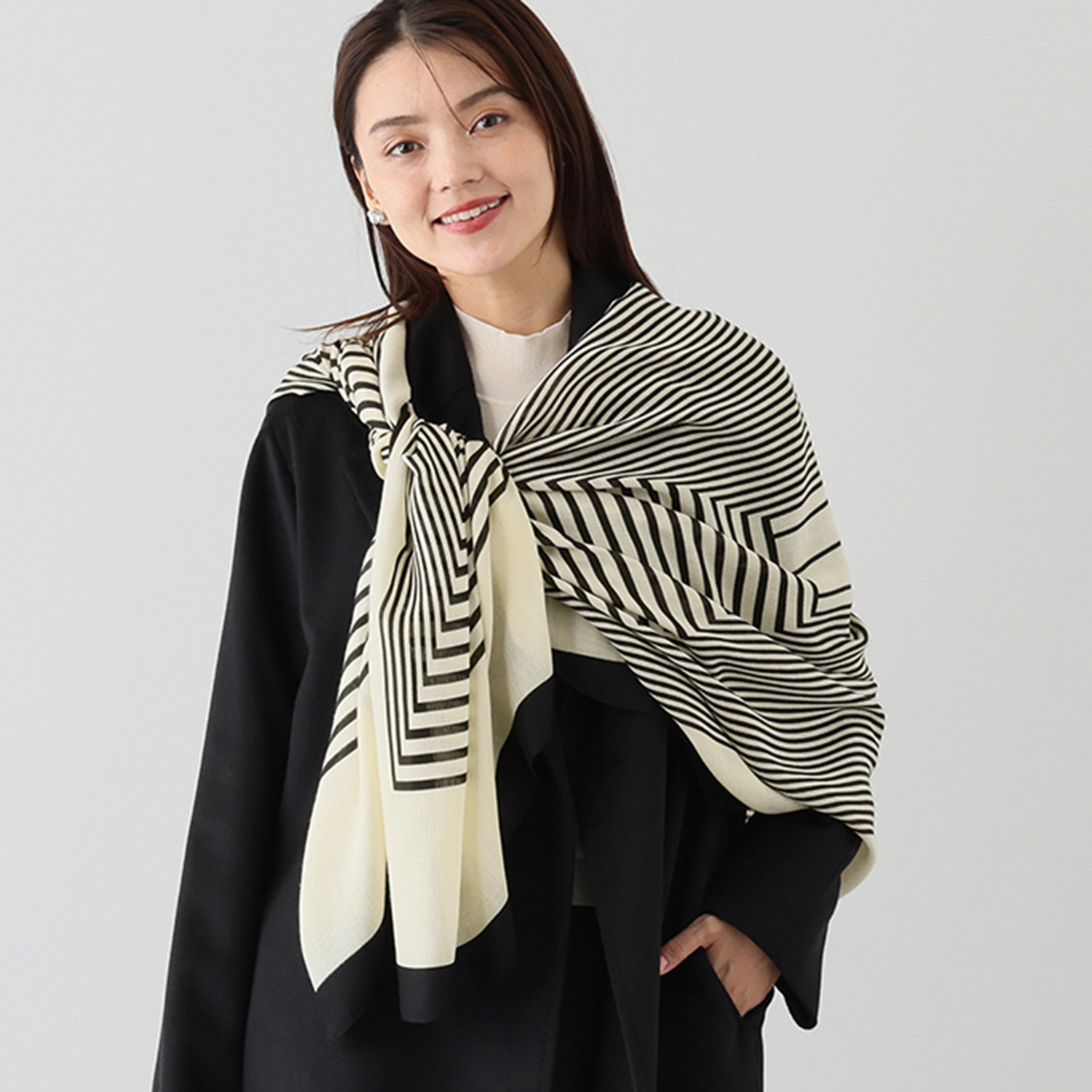 Ｋｕｎｎｙ． 幾何学モティーフ ストール