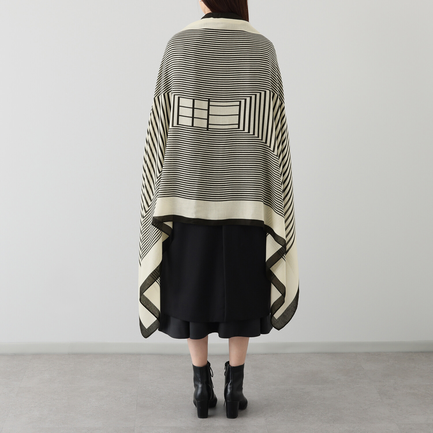 Ｋｕｎｎｙ． 幾何学モティーフ ストール