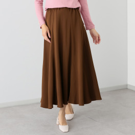 パルムミミ 上品さとこなれ感の 旬バランスを叶える ニュアンス フレアースカート