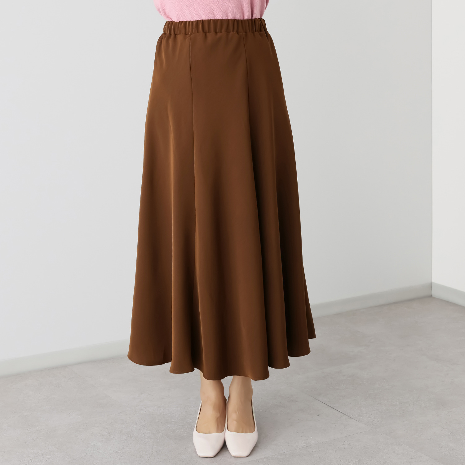 パルムミミ 上品さとこなれ感の 旬バランスを叶える ニュアンス フレアースカート
