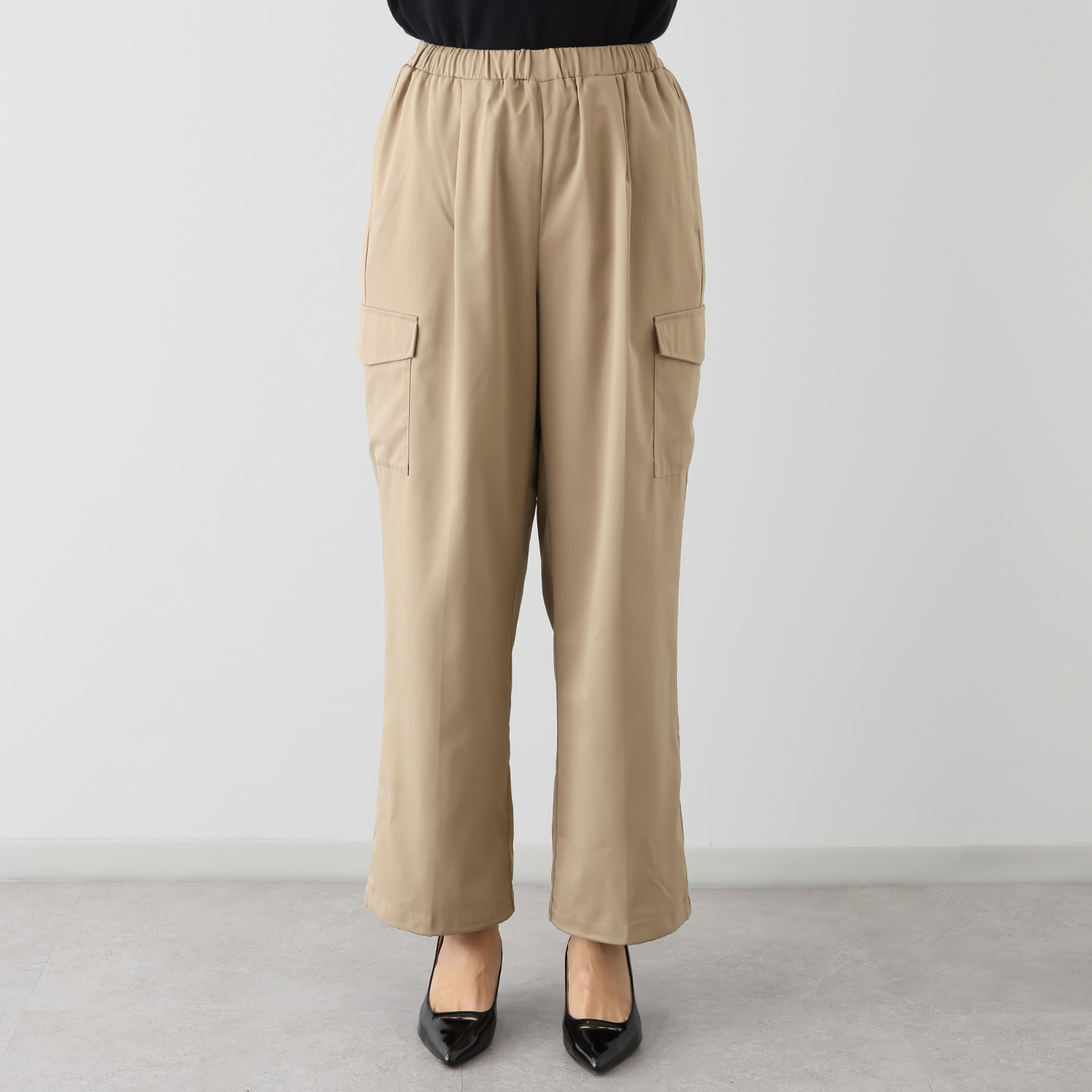 パルムミミ 品良くラフに着こなす エレガントカジュアルな イージーカーゴパンツ