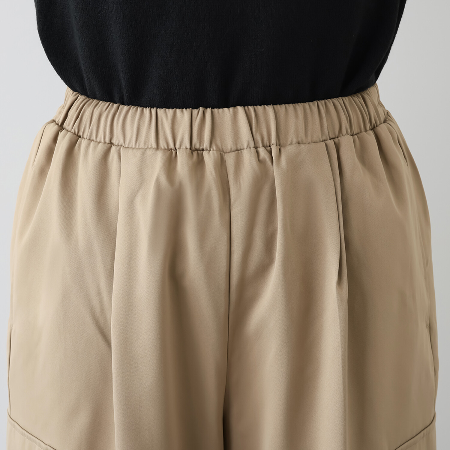 パルムミミ 品良くラフに着こなす エレガントカジュアルな イージーカーゴパンツ