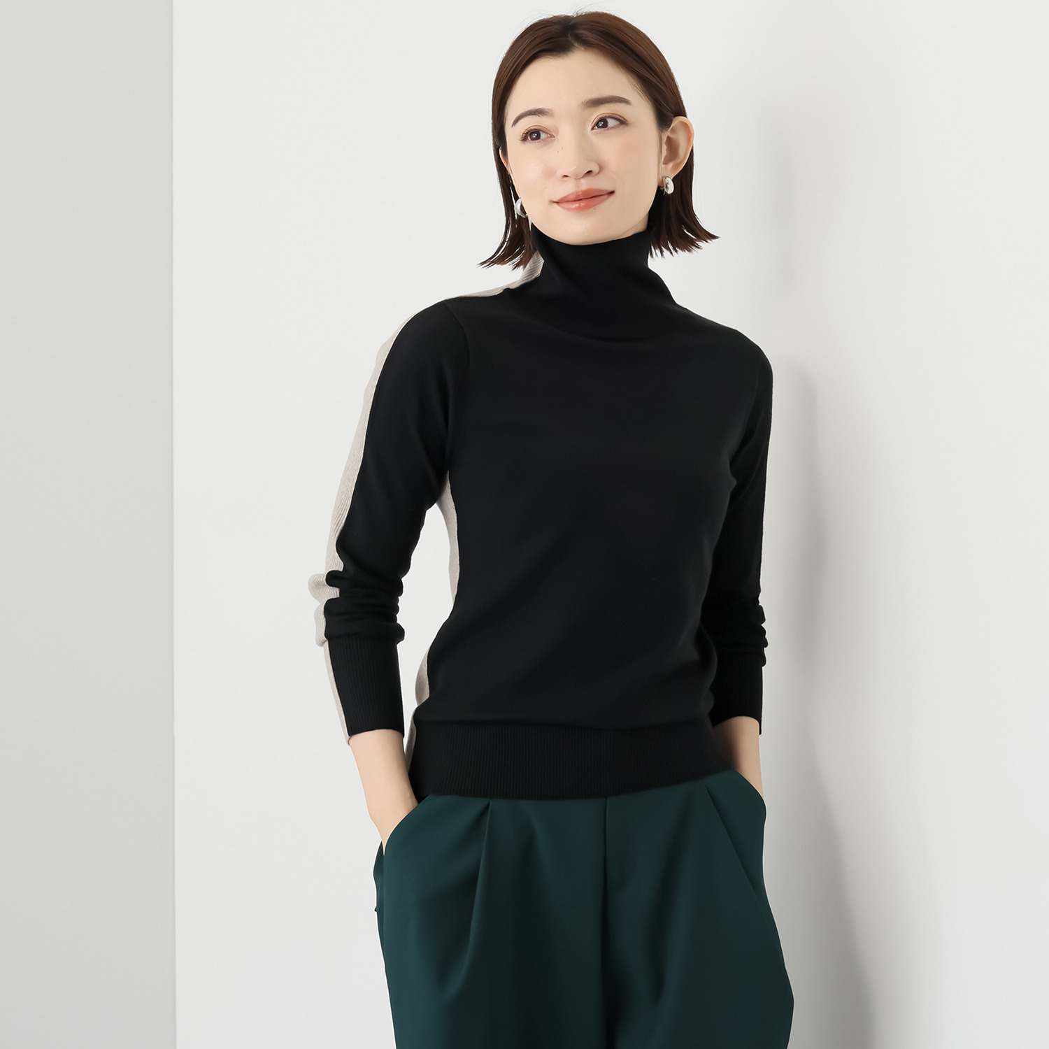 ミミコプラス どちらもＡ面 編地もカラーもおしゃれ タートルネック ニットプルオーバー