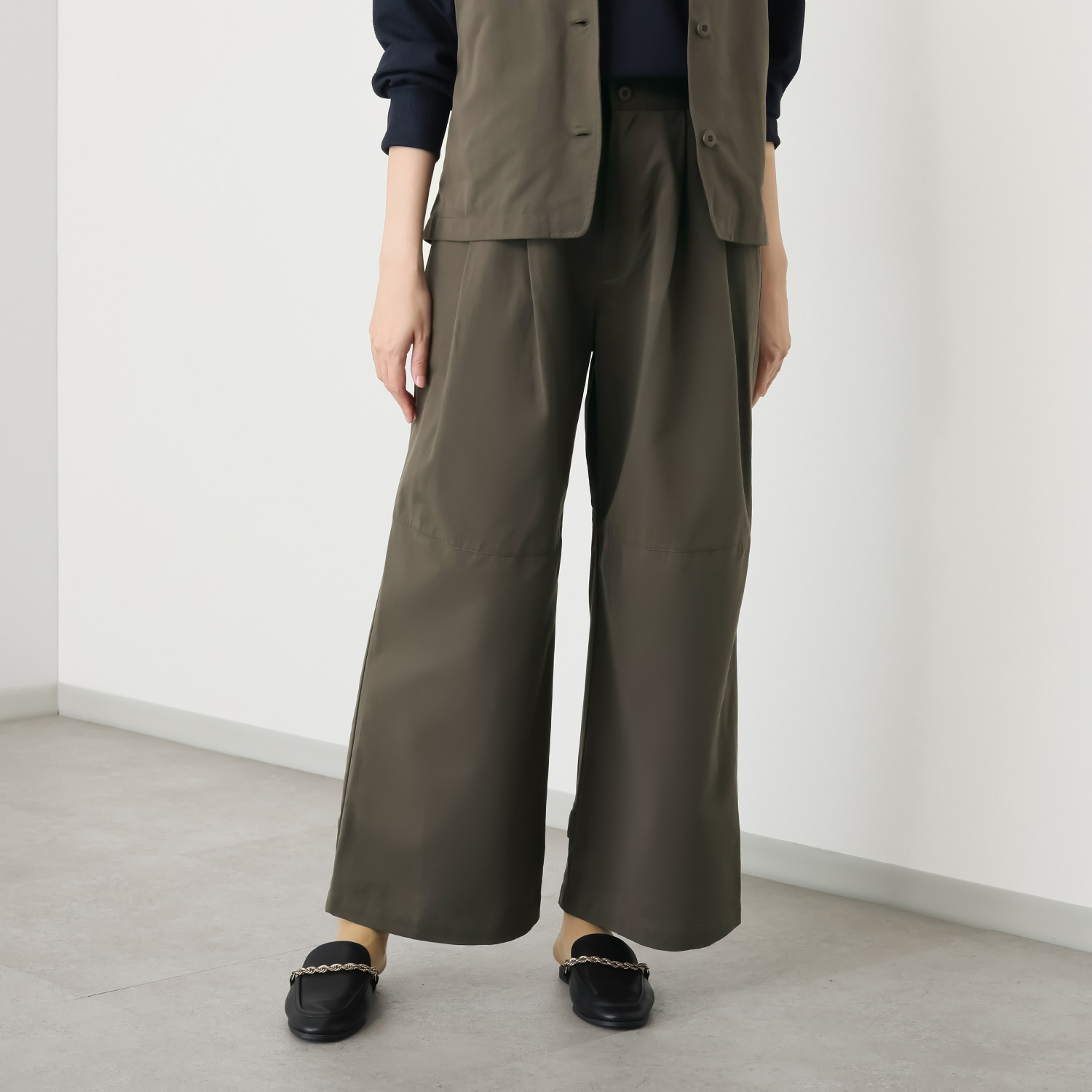 リラリー 裾アレンジ 大人のチノパンツ