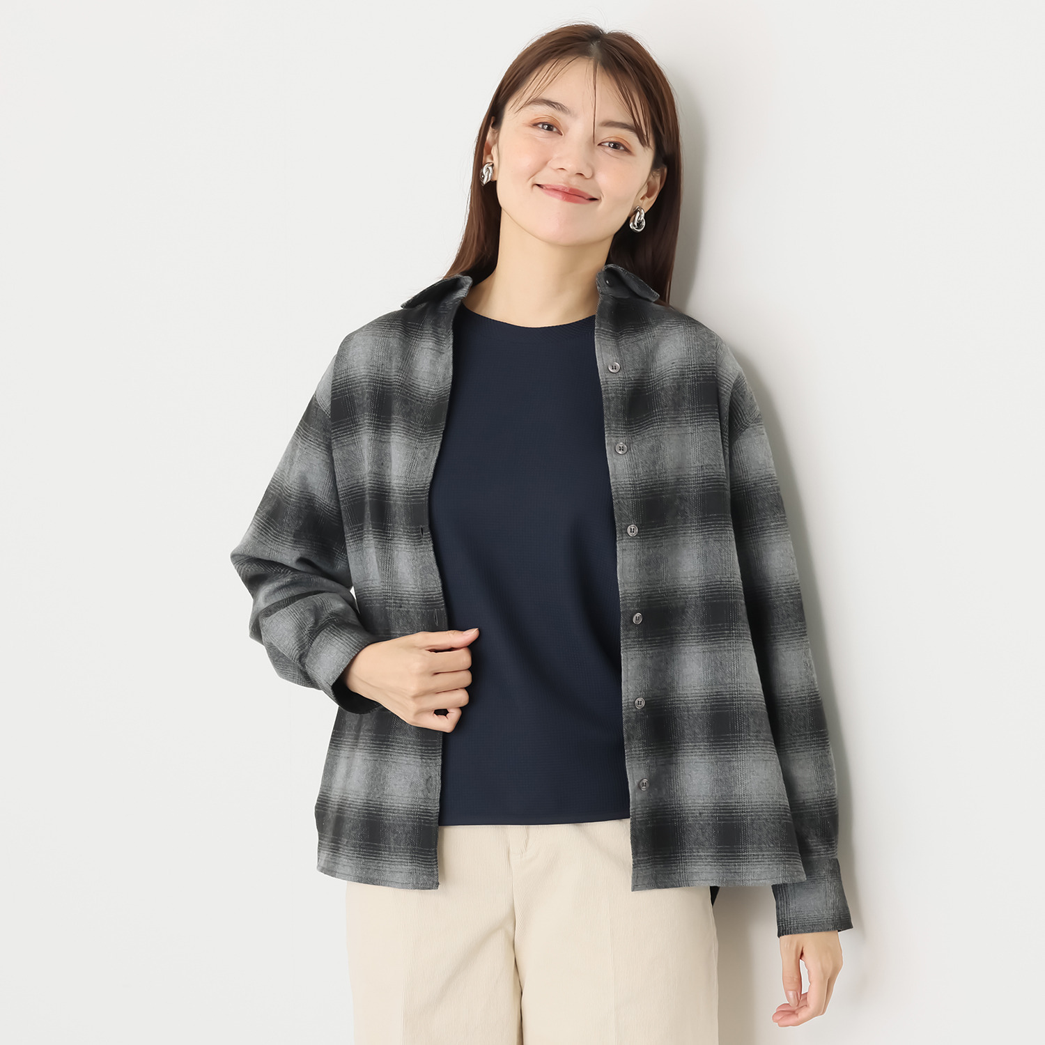 リラリー バックラインシャツ