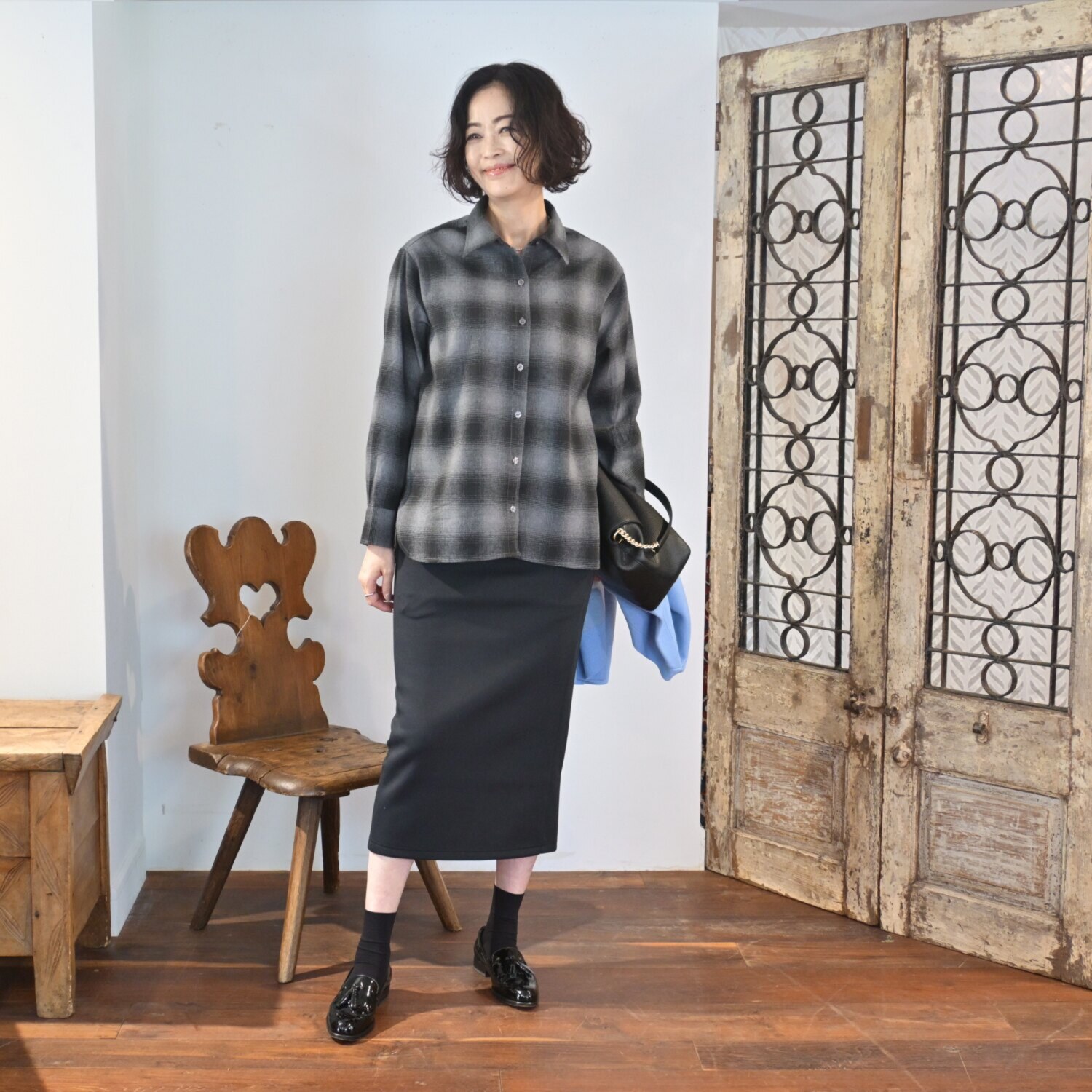 リラリー バックラインシャツ