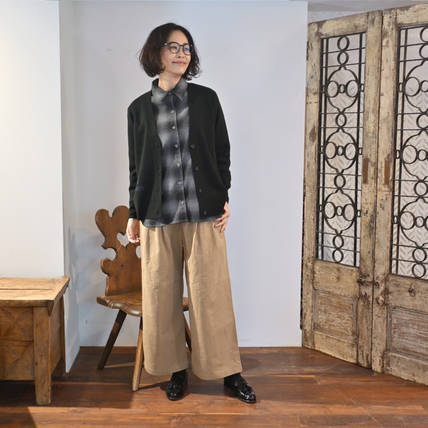 リラリー バックラインシャツ