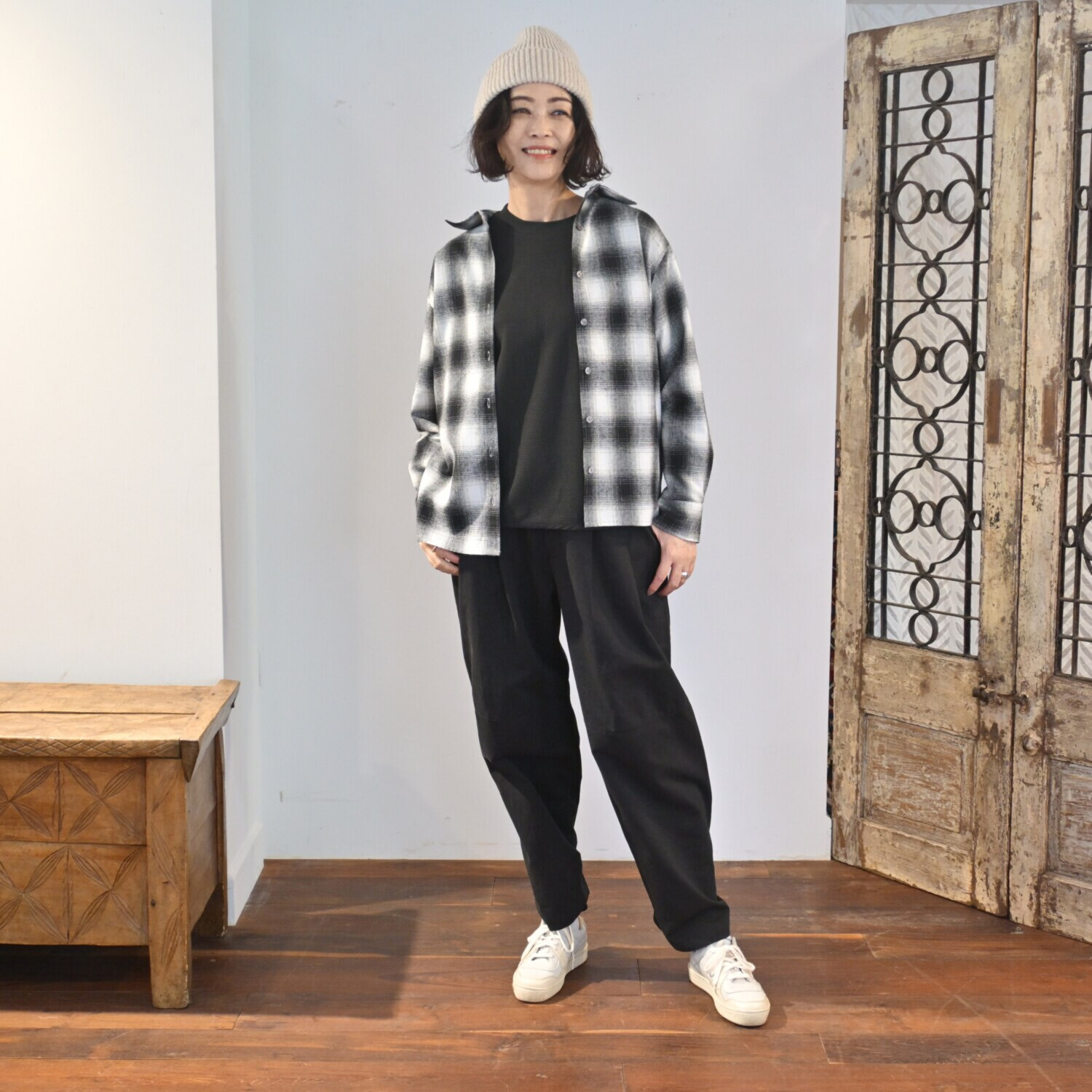 リラリー バックラインシャツ