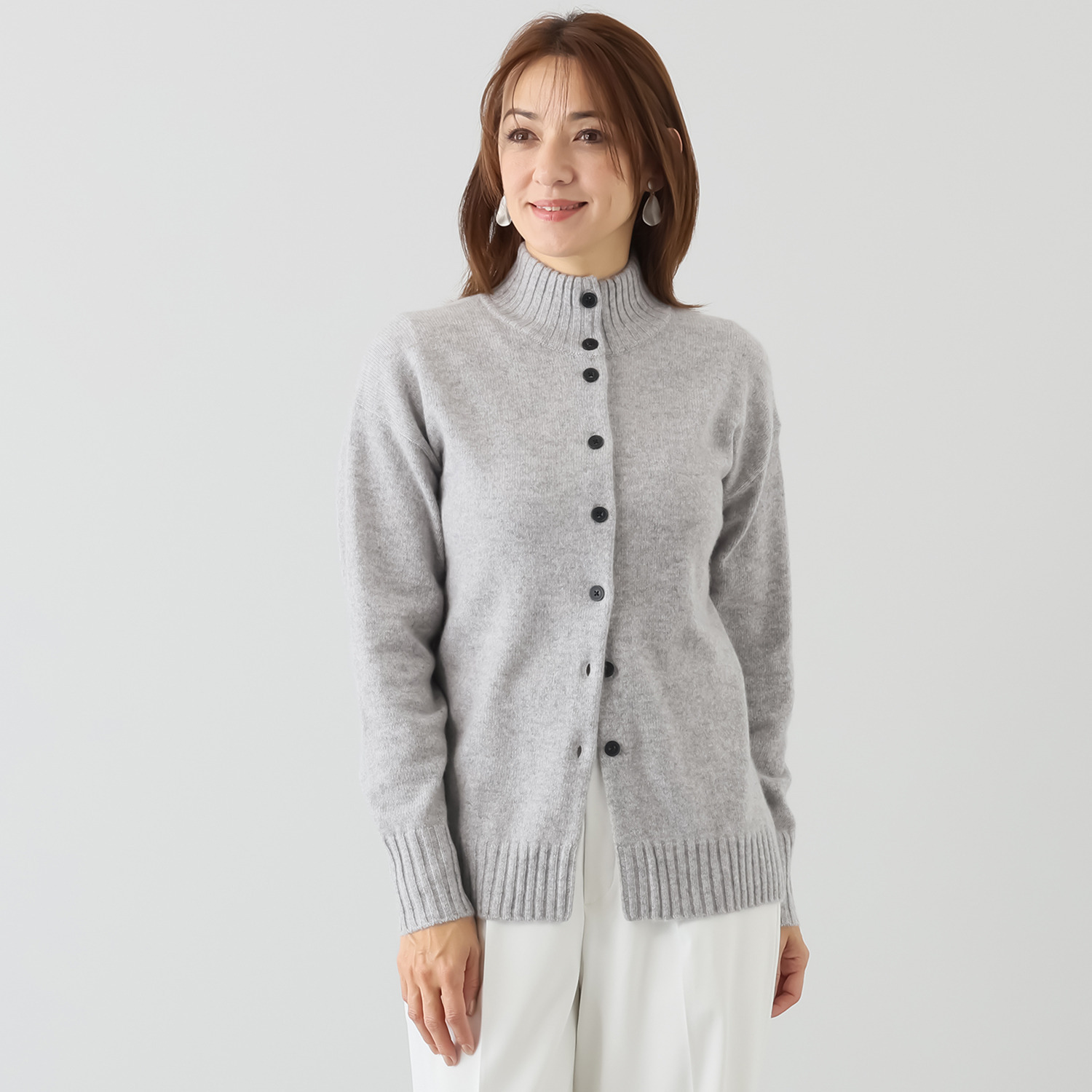 ナチュラム カシミヤ１００％ 襟元あったか ミドルゲージの ニットカーディガン