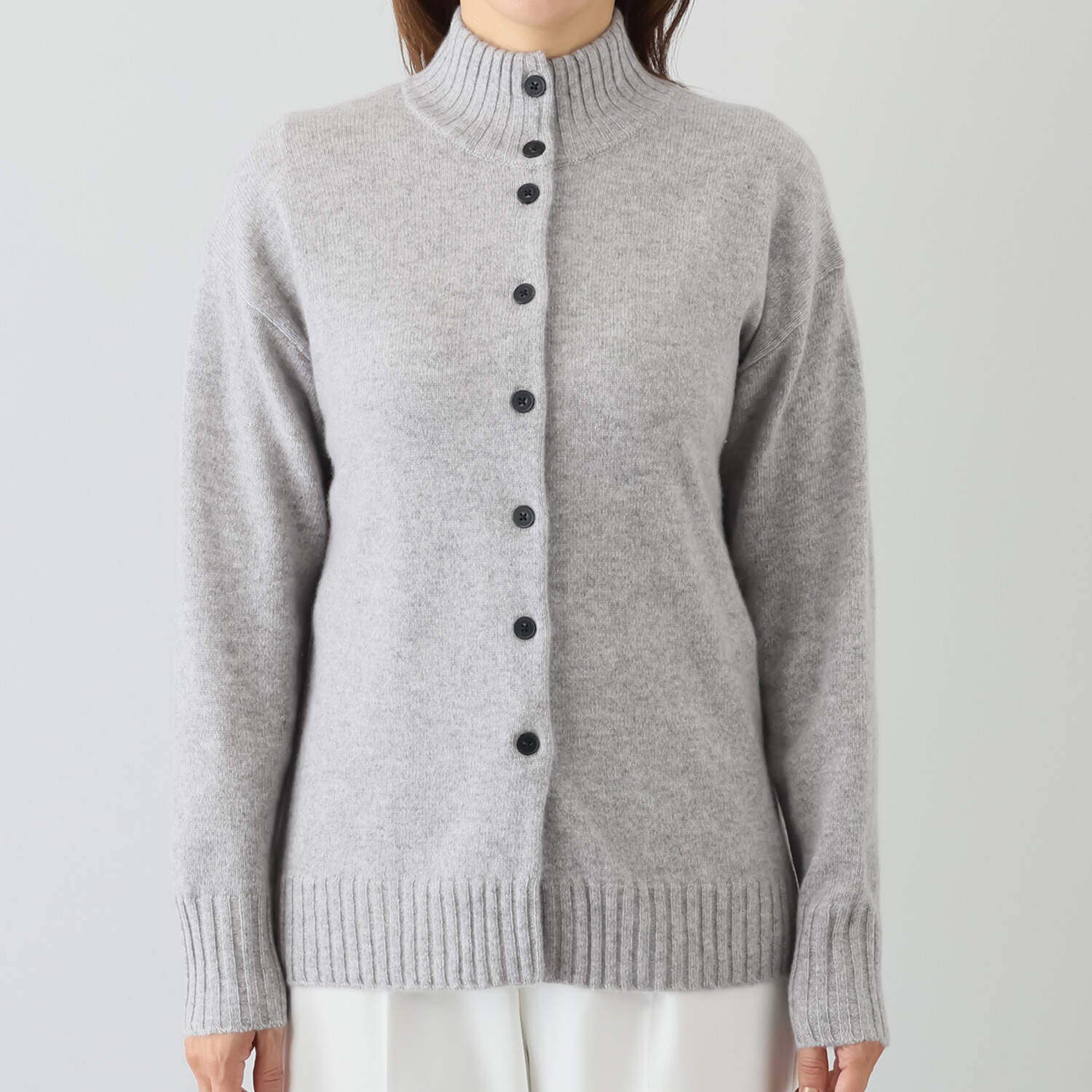 ナチュラム カシミヤ１００％ 襟元あったか ミドルゲージの ニットカーディガン