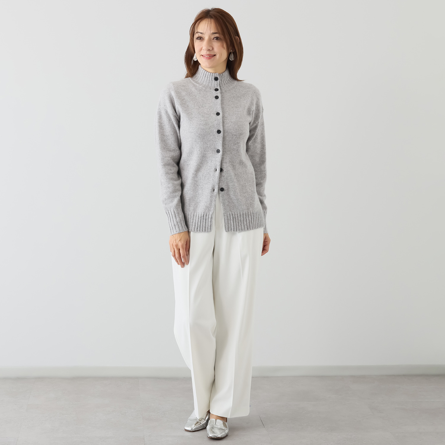 ナチュラム カシミヤ１００％ 襟元あったか ミドルゲージの ニットカーディガン