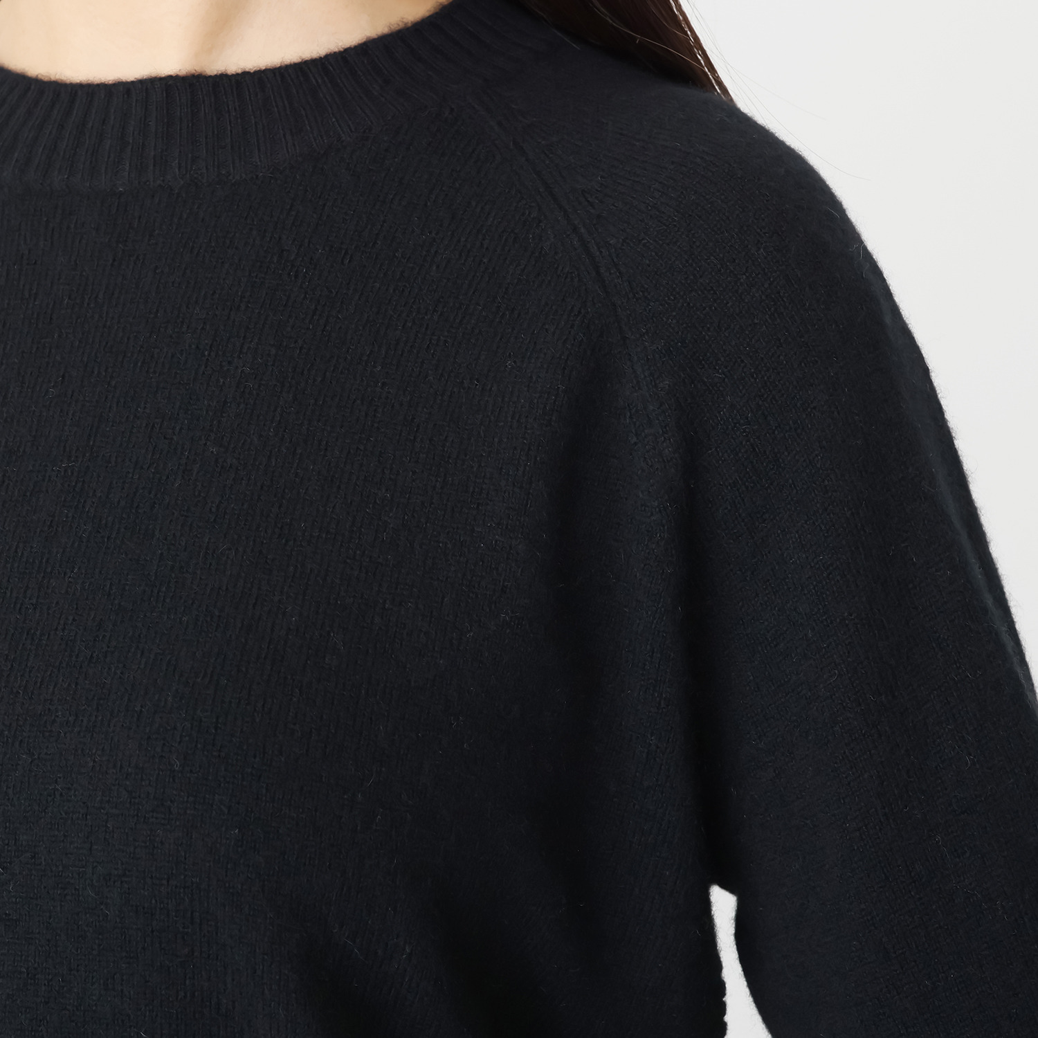 ナチュラム お手入れ簡単 カシミヤヤクの 裾のシルエットに拘った デザインセーター