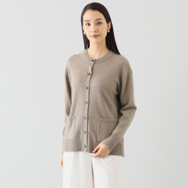 ナチュラム お手入れ簡単 カシミヤヤクの ポケット付ミドルゲージの ニットカーディガン