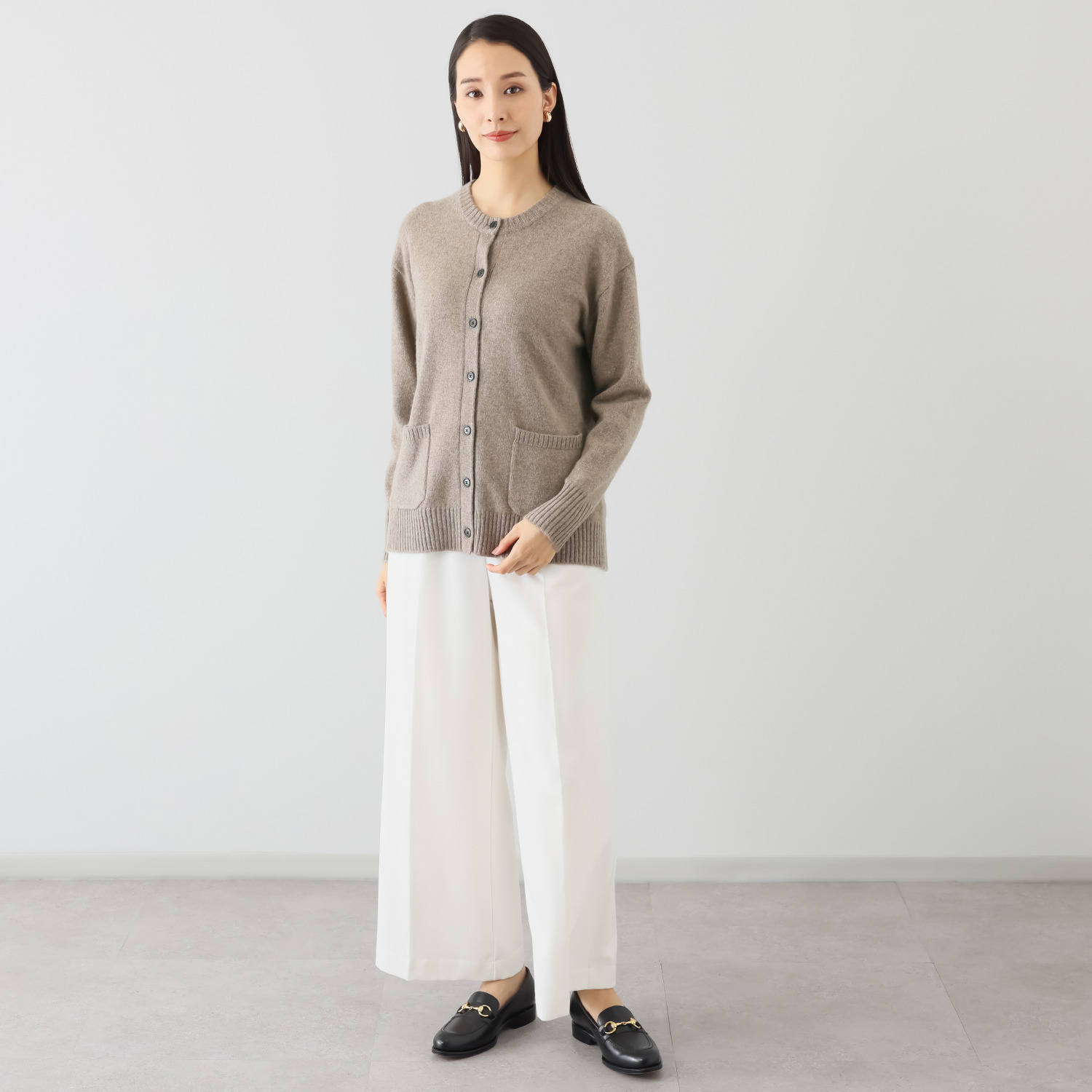 ナチュラム お手入れ簡単 カシミヤヤクの ポケット付ミドルゲージの ニットカーディガン