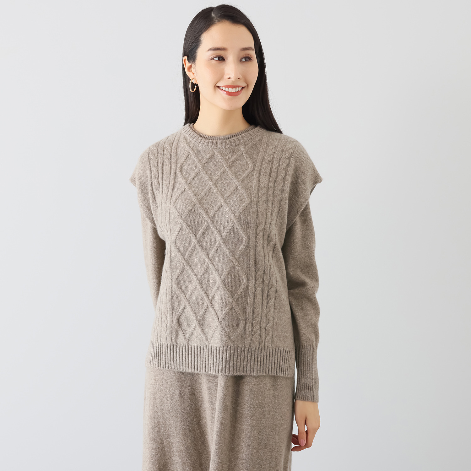 ナチュラム お手入れ簡単 カシミヤヤクの ゆったりシルエットの デザインベスト