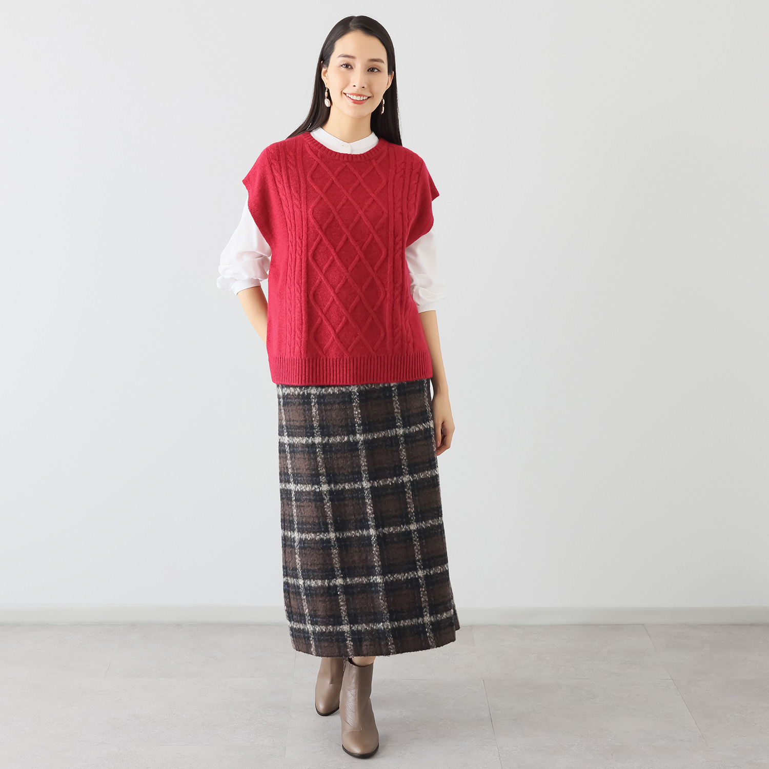 ナチュラム お手入れ簡単 カシミヤヤクの ゆったりシルエットの デザインベスト