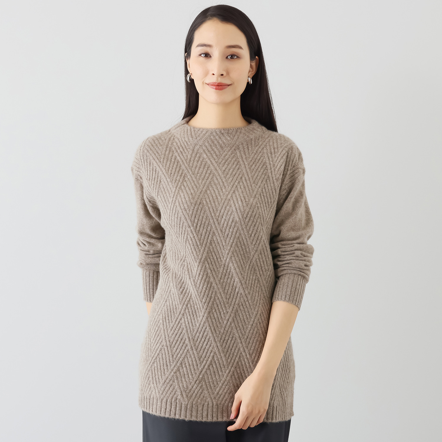 ナチュラム お手入れ簡単 カシミヤヤクの 交差柄が目を惹く デザインセーター