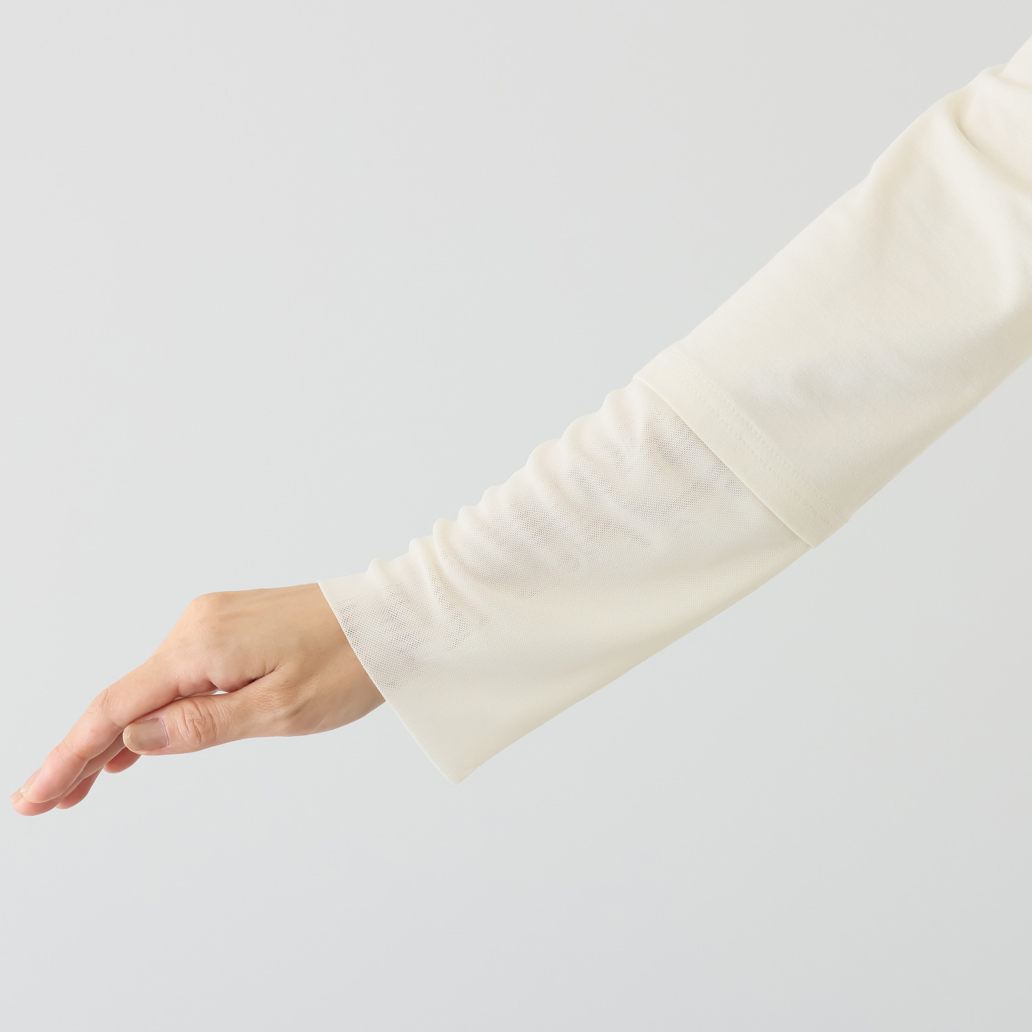 シルバーミントシュガー ソフトチュール使い 長め丈 プルオーバー