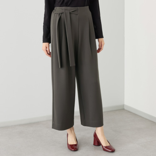 シルバーミントシュガー ウエストの太めリボンと ツータックが印象的な アムンゼン調 ストレッチワイドパンツ シルバーミントシュガー ウエストの太めリボンと ツータックが印象的な アムンゼン調 ストレッチワイドパンツ