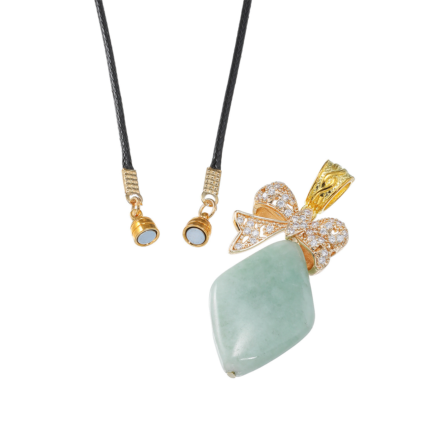 マスターストーン 無着色本翡翠＆ビジュウ リボンモティーフ ひし形 コードペンダント