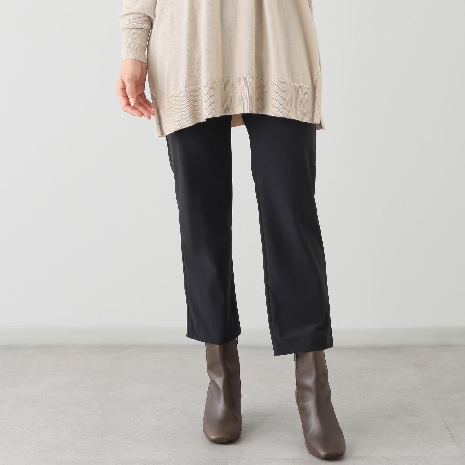 ピーツー ナイロン混ハイストレッチ ストレートパンツ ＜股下６４ｃｍ＞