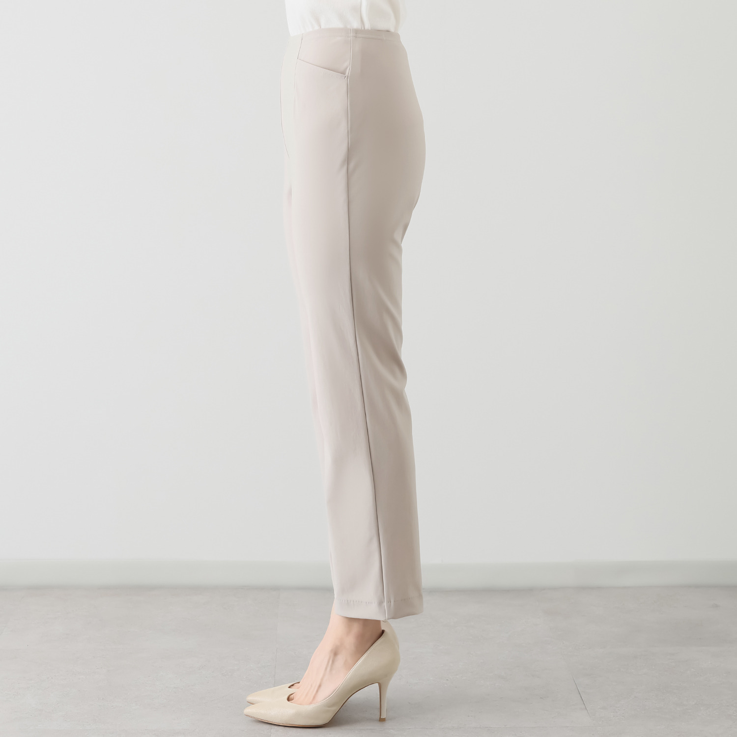 ピーツー ナイロン混ハイストレッチ ストレートパンツ ＜股下６４ｃｍ＞