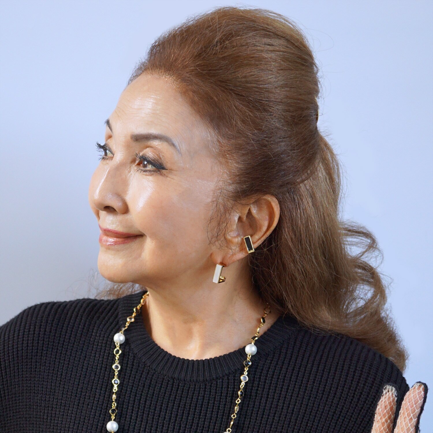 マダムヒロコ シェル＆ブラックオニキス スクエアモティーフ 片側用 リバーシブルイヤーカフ “アンコテ”