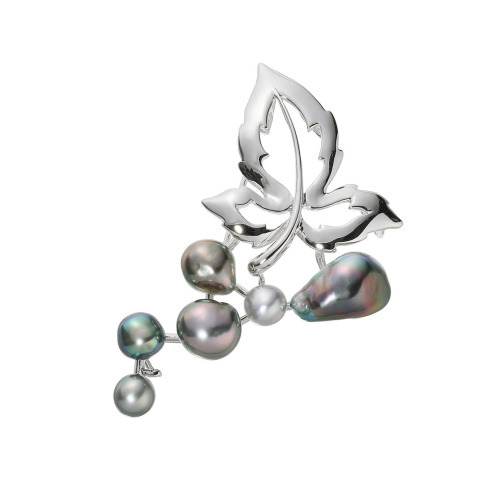 ペルラジオーネ　黒蝶ケシパール　ボタニカルデザイン　ブローチ