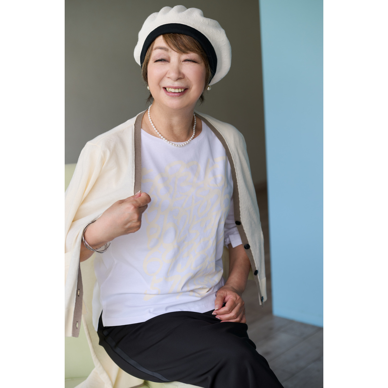 ウノ・ウノ・ドゥーエ ロゴＴシャツ （数字）