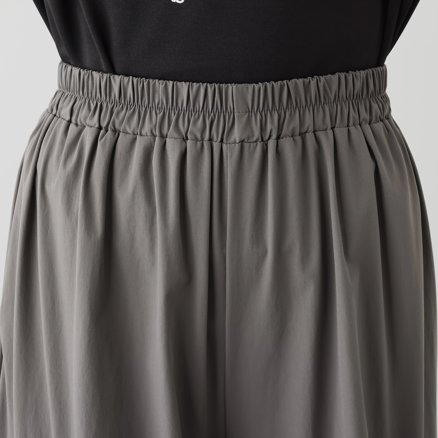 ベルポニー リラックスシルエット ストレッチ素材 デザインワイドパンツ