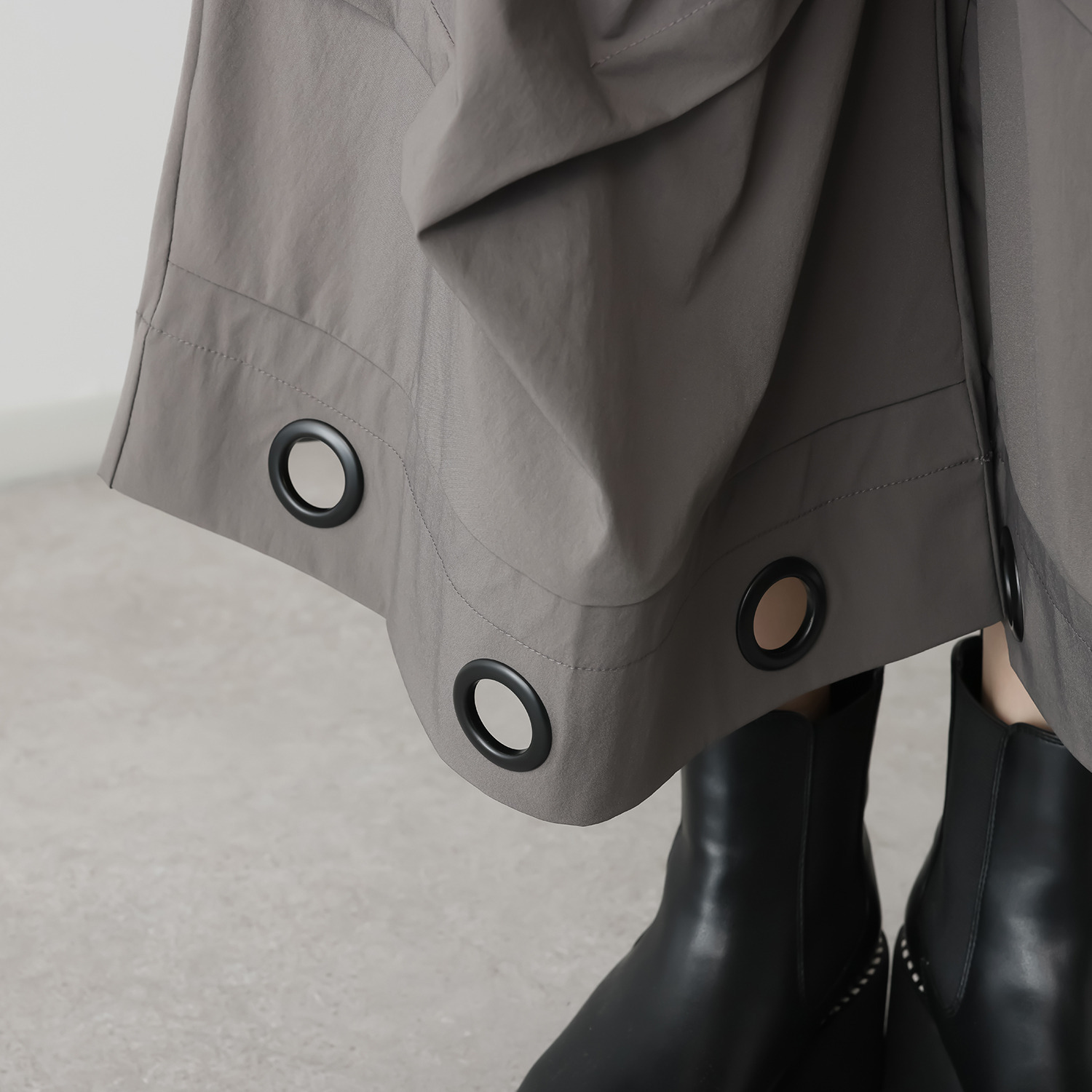 ベルポニー リラックスシルエット ストレッチ素材 デザインワイドパンツ