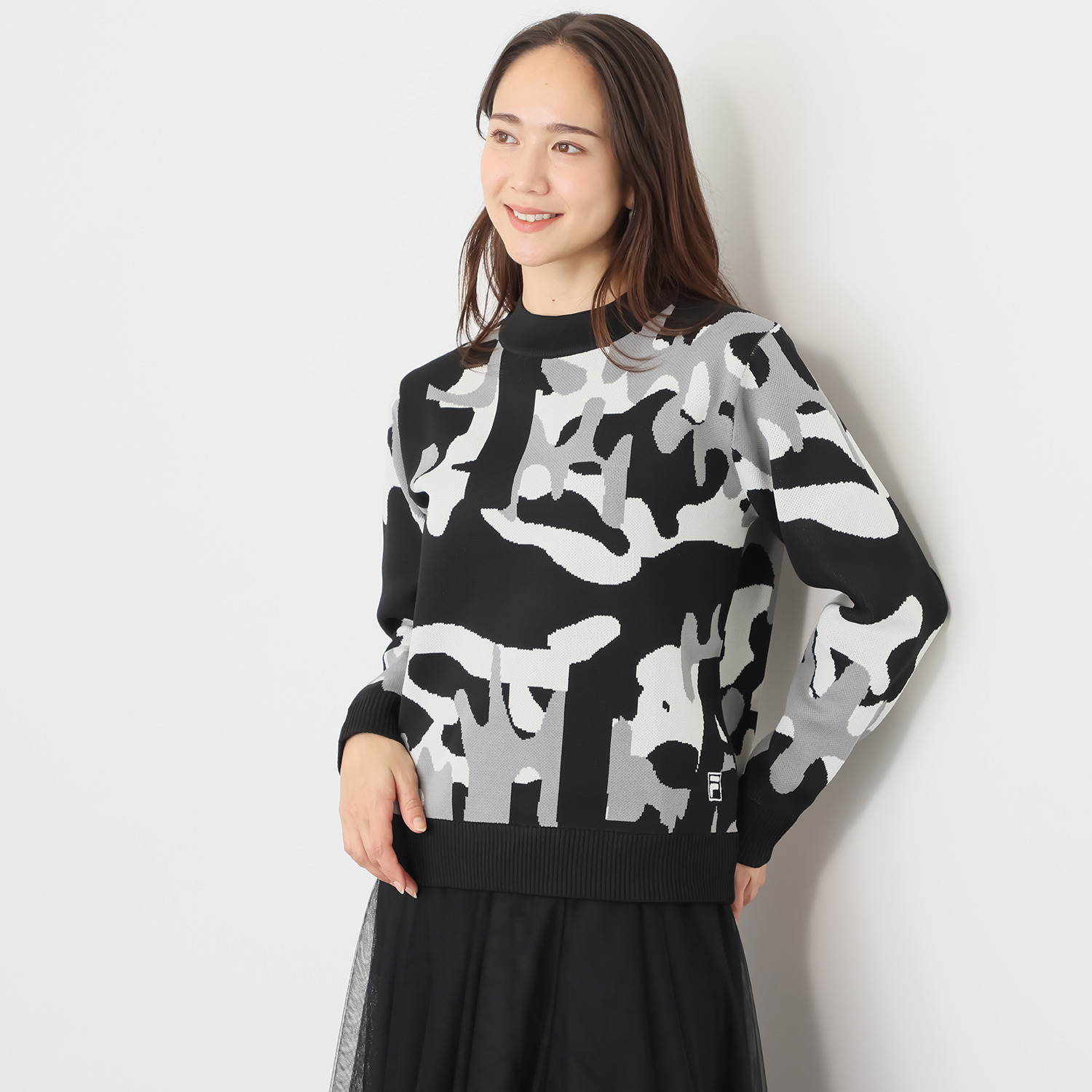 フィラ 軽量ニット セーター