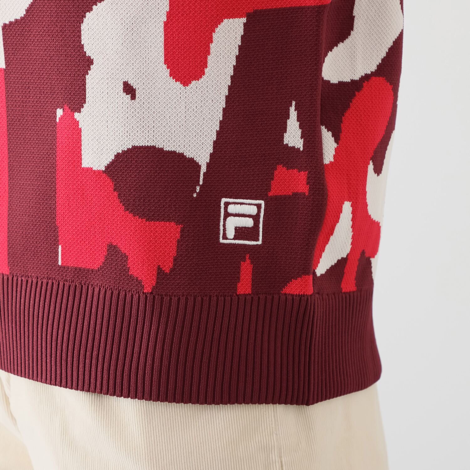 フィラ 軽量ニット セーター