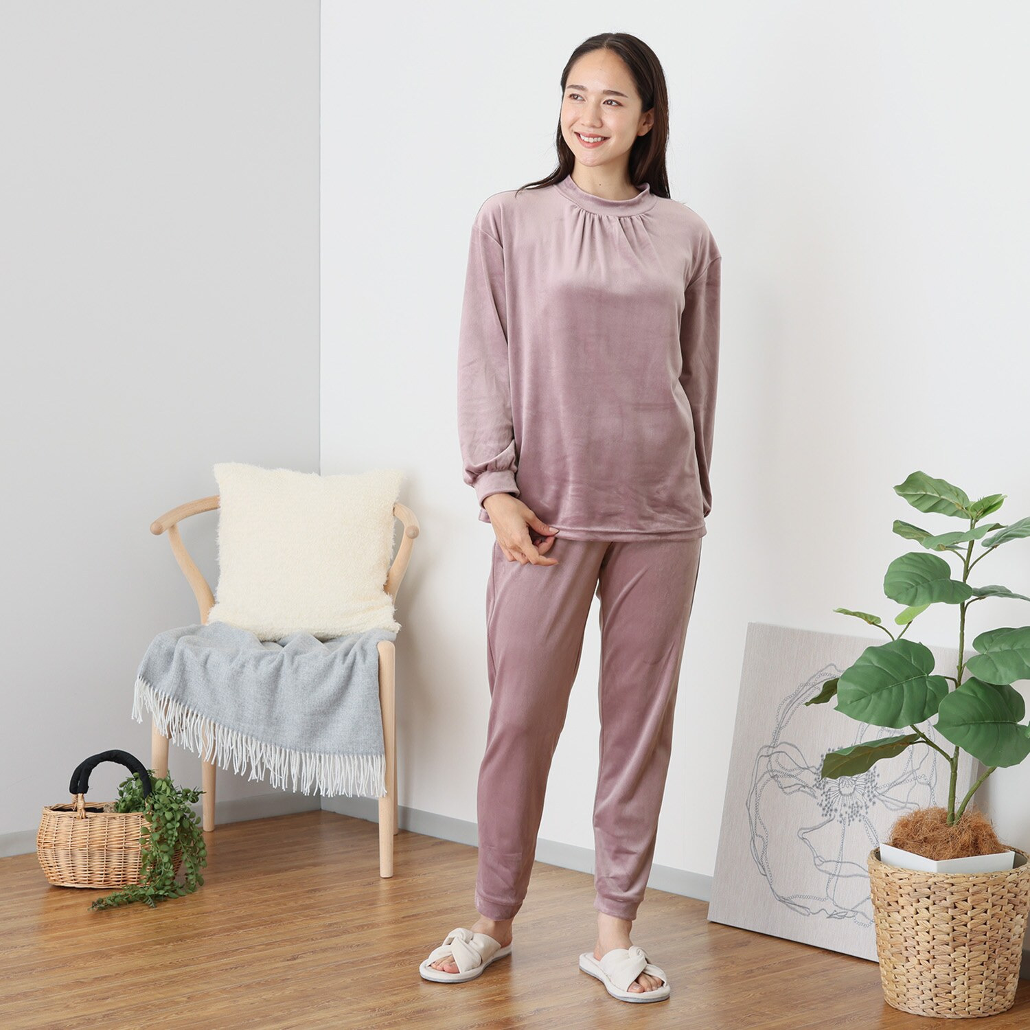 ホーム バイ テンピュール（Ｒ） 鉱物配合ベロア ルームウェア上下セット