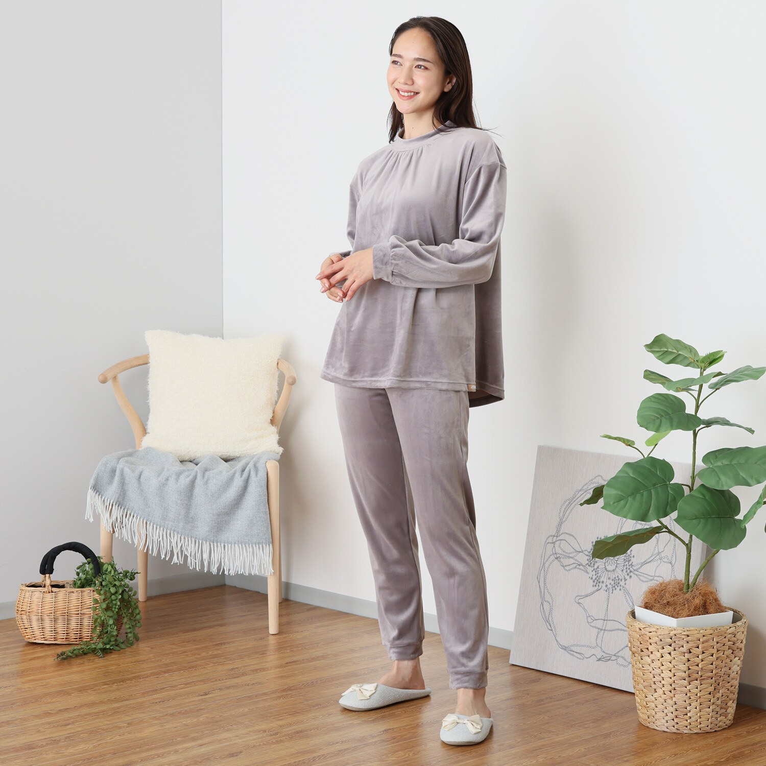 ホーム バイ テンピュール（Ｒ） 鉱物配合ベロア ルームウェア上下セット