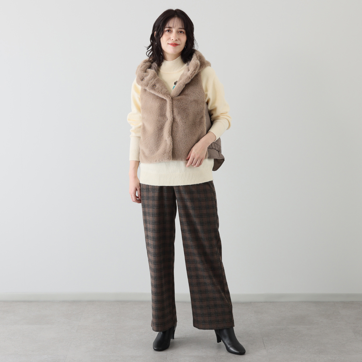 ハッシュパピー フェイクファー切替 中わたベスト